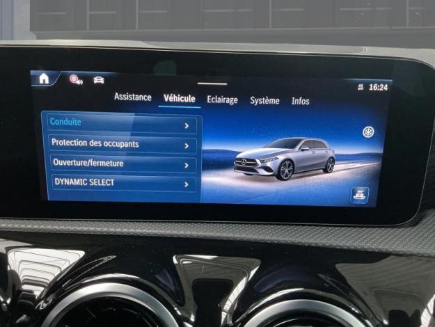 MERCEDES-BENZ A 180 Essential Line  