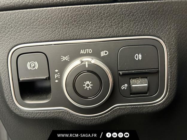 MERCEDES-BENZ EQA 250+ AMG Line  