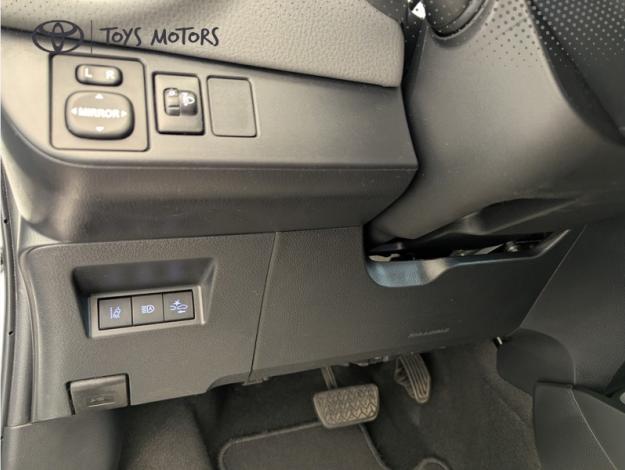 TOYOTA Yaris 1.5 Hybride 100h France business MY19   