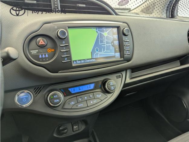 TOYOTA Yaris 1.5 Hybride 100h France business MY19   