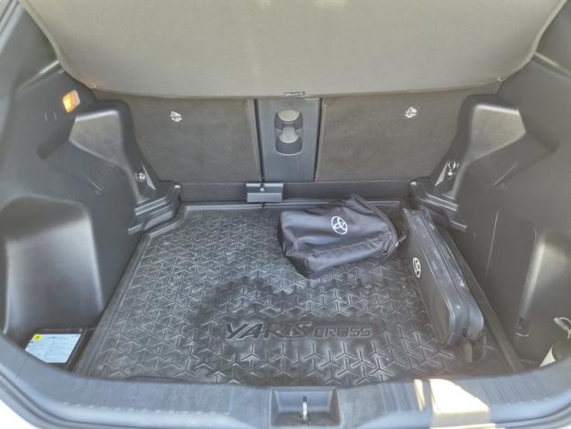 TOYOTA Yaris Cross 1.5 HYBRID 116H DESIGN Cargo   