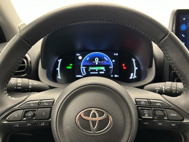 TOYOTA Yaris Hybrid Design  1.5 116 ch 