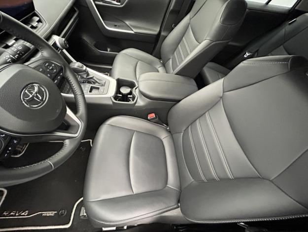 TOYOTA RAV4 2WD Dynamic business  