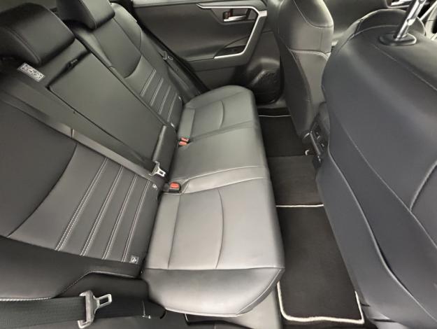 TOYOTA RAV4 2WD Dynamic business  