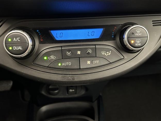 TOYOTA Yaris 1.5 VVT-I HYBRID Collection  