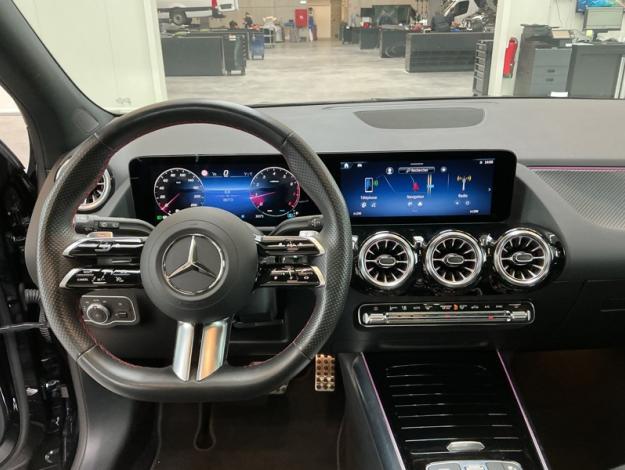 MERCEDES-BENZ GLA-Klasse GLA 180 Off-Roader