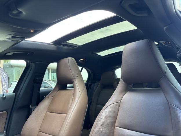 MERCEDES-BENZ GLA 220 CDI 4MATIC Sport Utility Vehicle  