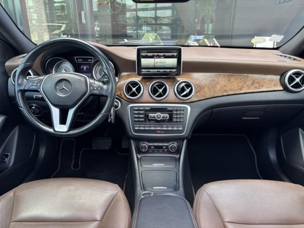 MERCEDES-BENZ GLA 220 CDI 4MATIC Sport Utility Vehicle  