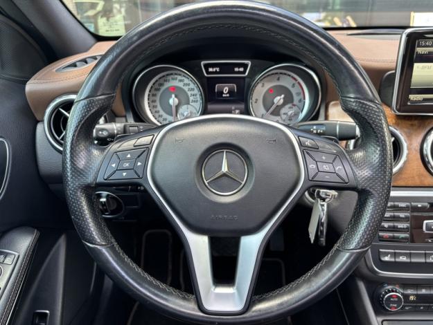 MERCEDES-BENZ GLA 220 CDI 4MATIC Sport Utility Vehicle  