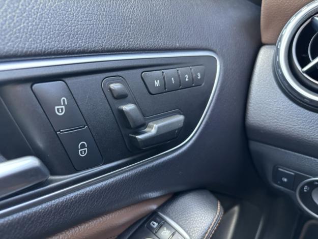 MERCEDES-BENZ GLA 220 CDI 4MATIC Sport Utility Vehicle  