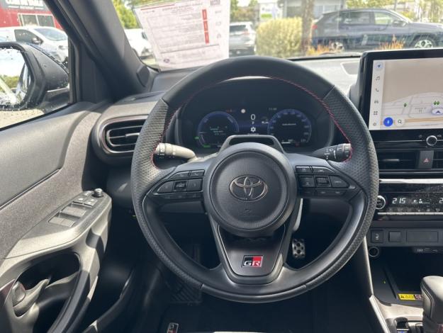 TOYOTA Yaris Cross 1.5 HYBRID 130H GR SPORT   