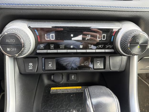 TOYOTA RAV4 AWD 222ch Collection  