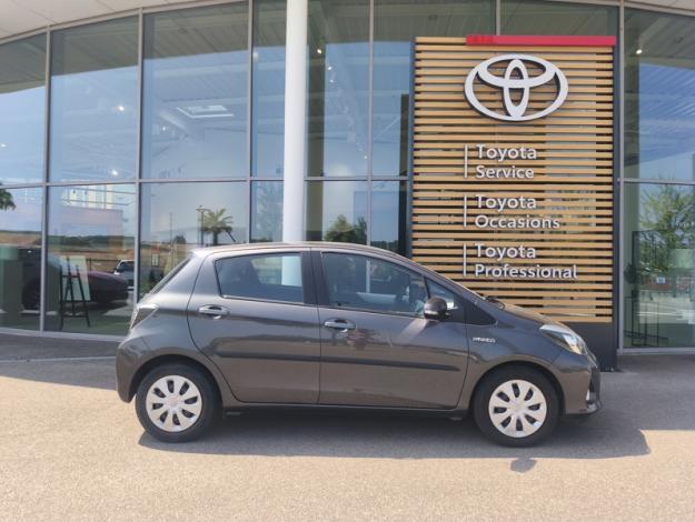 TOYOTA Yaris Hybrid 100h Dynamic  