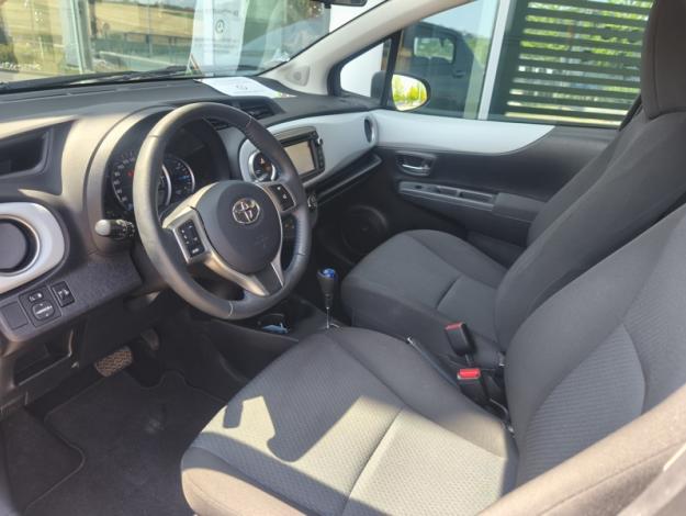 TOYOTA Yaris Hybrid 100h Dynamic  