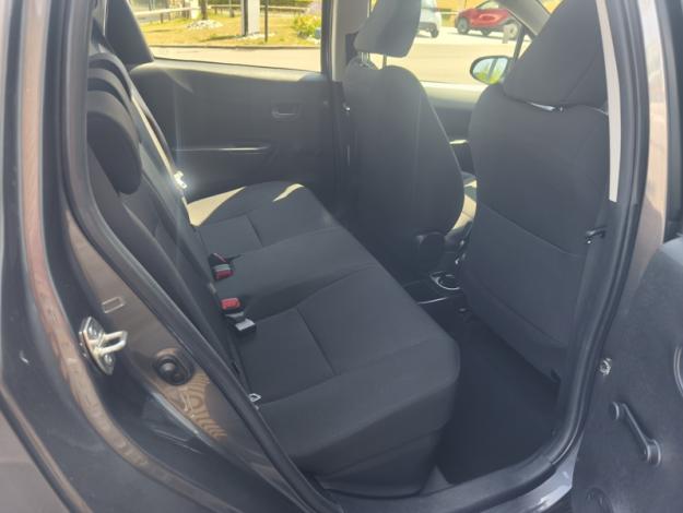 TOYOTA Yaris Hybrid 100h Dynamic  