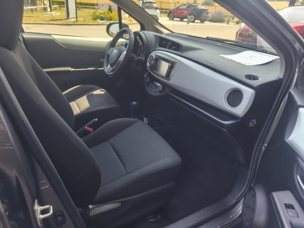 TOYOTA Yaris Hybrid 100h Dynamic  