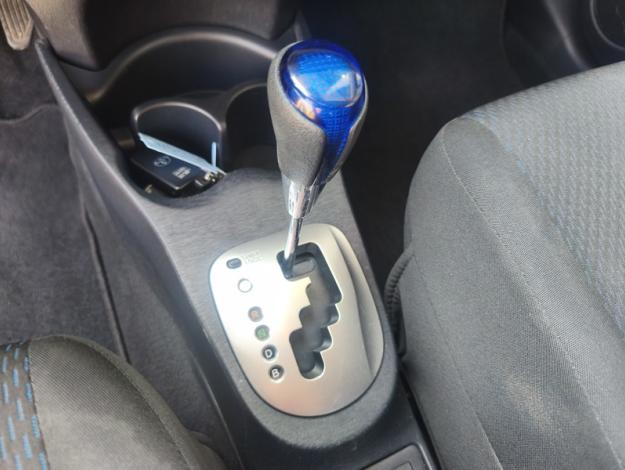 TOYOTA Yaris Hybrid 100h Dynamic  