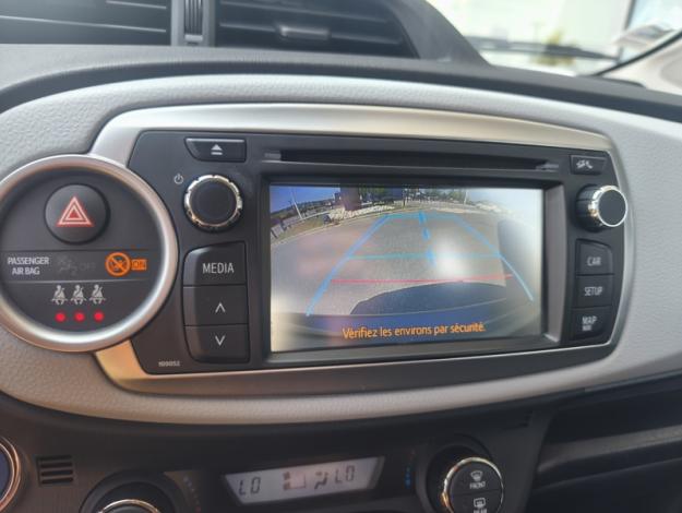 TOYOTA Yaris Hybrid 100h Dynamic  