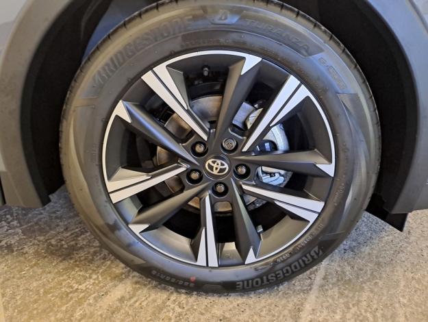 TOYOTA C-HR Hybride 2WD Graphic   