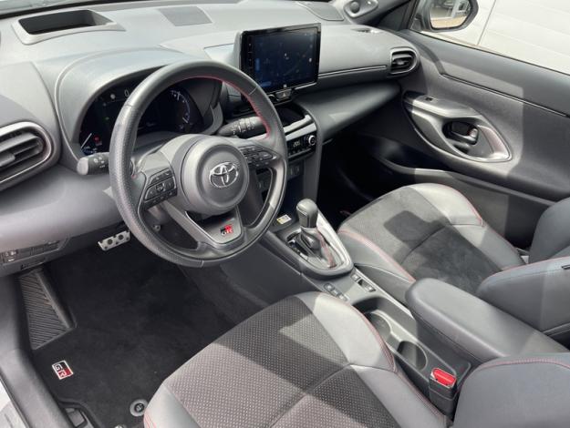 TOYOTA Yaris Cross 1.5 HYBRID 116H GR SPORT AUTO  