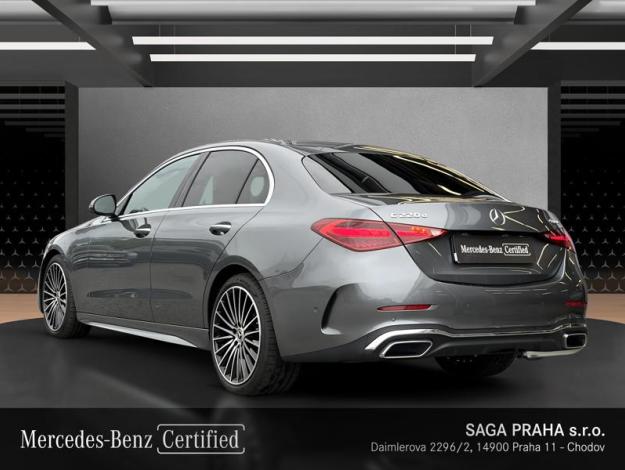 MERCEDES-BENZ C-Třída C 220 d 4MATIC AMG Edition (3/21)