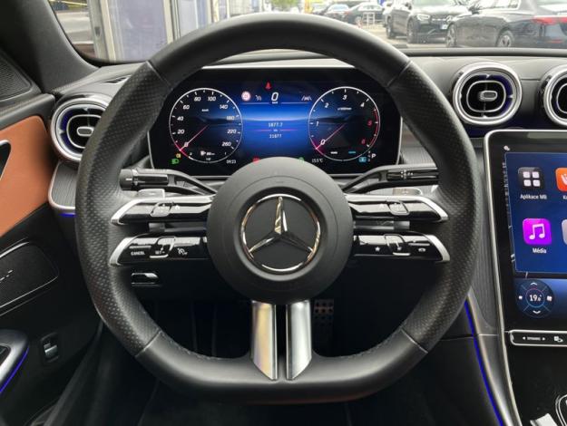 MERCEDES-BENZ C-Třída C 220 d 4MATIC AMG Edition (11/21)