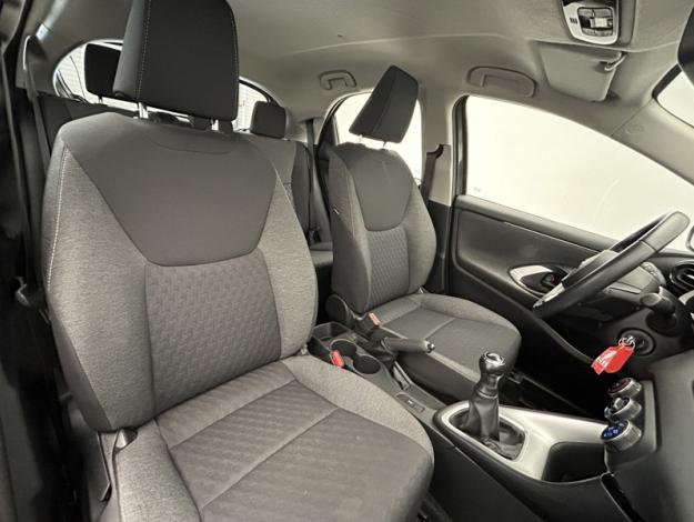 TOYOTA Yaris 70 VVT-i Dynamic  