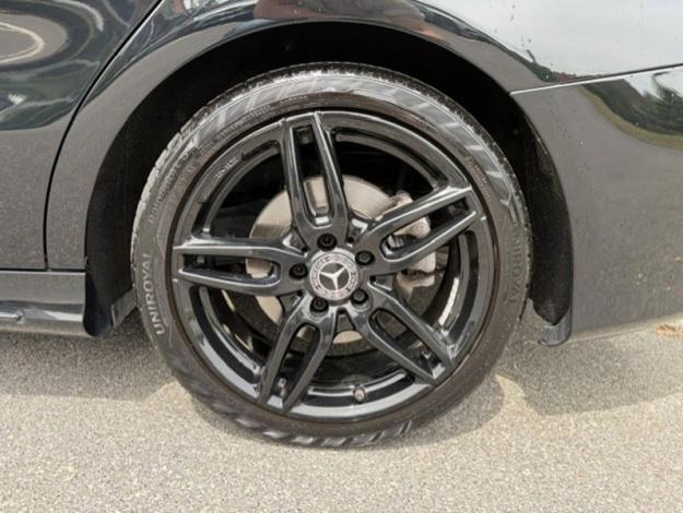 MERCEDES-BENZ CLA 200 d SB AMG Pack Night Toit Pano  