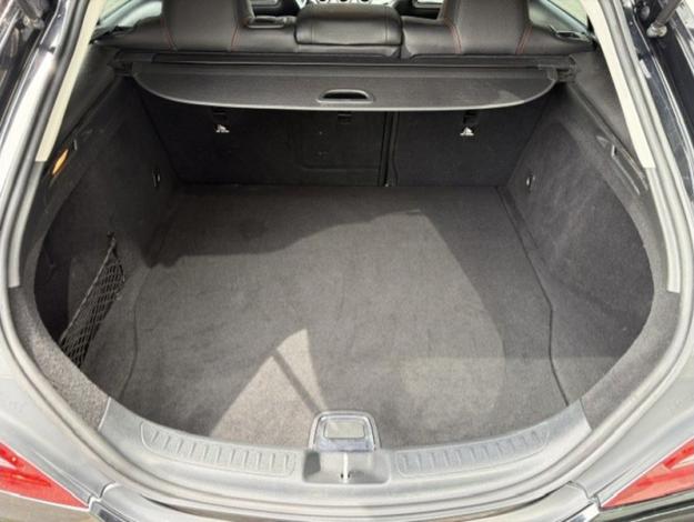 MERCEDES-BENZ CLA 200 d SB AMG Pack Night Toit Pano  