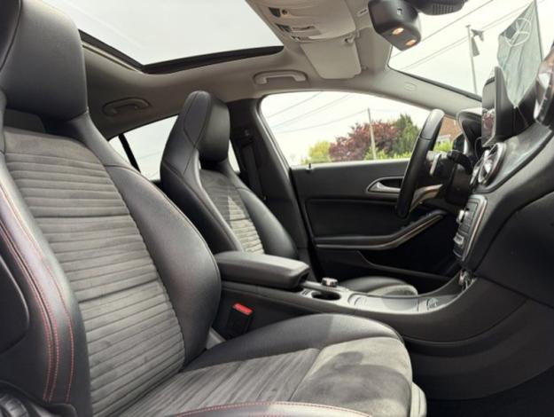 MERCEDES-BENZ CLA 200 d SB AMG Pack Night Toit Pano  