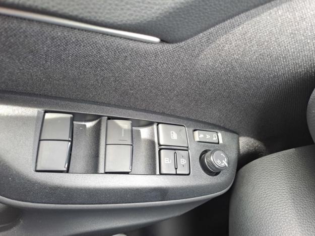 TOYOTA Yaris Cross 1.5 HYBRID 130H DESIGN AUTO  YARIS CROSS 130H 2WD DESIGNPACKCARGO MY26