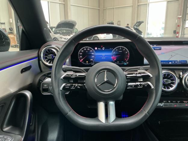 MERCEDES-BENZ CLA-Klasse CLA 200 Coupé