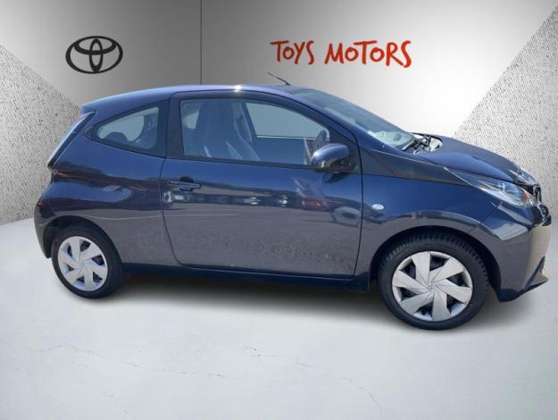 TOYOTA Aygo 69 x-play  