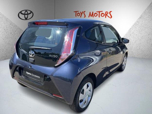 TOYOTA Aygo 69 x-play  