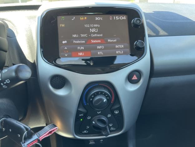 TOYOTA Aygo 69 x-play  
