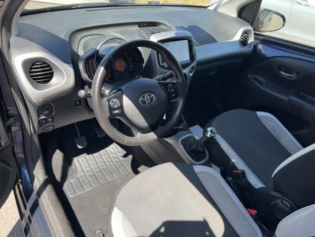TOYOTA Aygo 69 x-play  