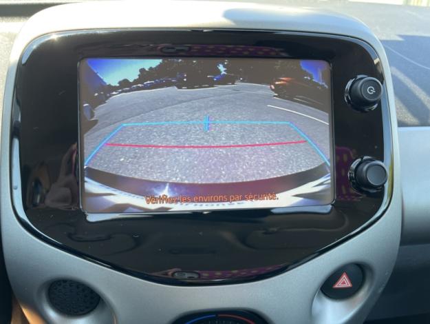 TOYOTA Aygo 69 x-play  