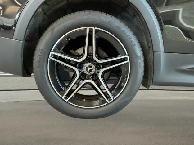 MERCEDES-BENZ GLB 200 D 4MATIC AMG Pack Night attelage  
