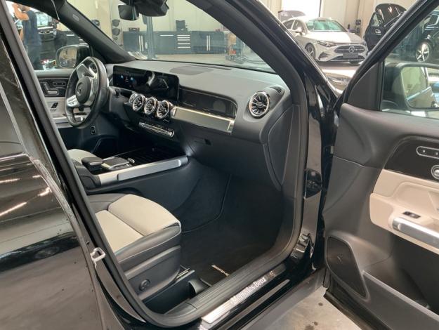 MERCEDES-BENZ GLB 200 D 4MATIC AMG Pack Night attelage  
