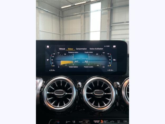 MERCEDES-BENZ GLB 200 D 4MATIC AMG Pack Night attelage  