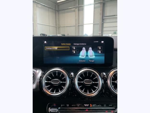 MERCEDES-BENZ GLB 200 D 4MATIC AMG Pack Night attelage  