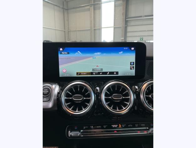 MERCEDES-BENZ GLB 200 D 4MATIC AMG Pack Night attelage  