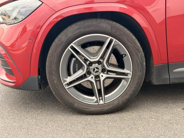MERCEDES-BENZ GLA 200 d AMG Line  