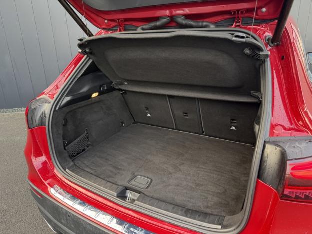 MERCEDES-BENZ GLA 200 d AMG Line  