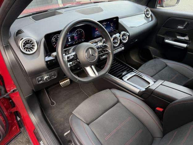 MERCEDES-BENZ GLA 200 d AMG Line  