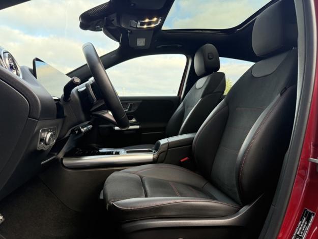 MERCEDES-BENZ GLA 200 d AMG Line  