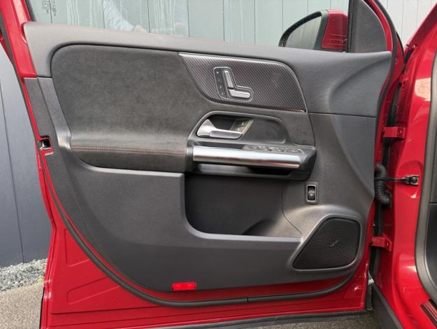 MERCEDES-BENZ GLA 200 d AMG Line  