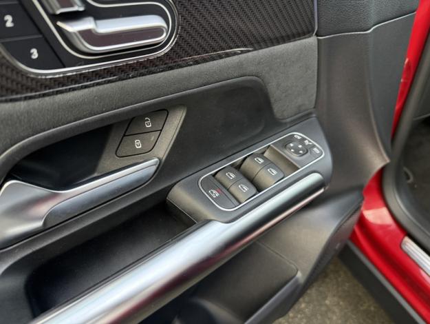 MERCEDES-BENZ GLA 200 d AMG Line  