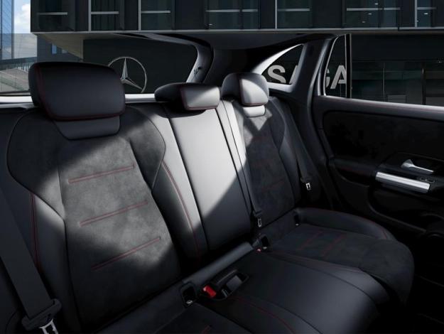 MERCEDES-BENZ GLA 180  GLA 180 Style Edition