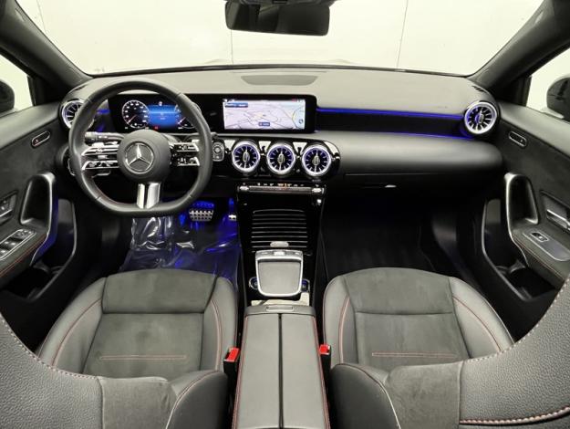 MERCEDES-BENZ Classe A 200 AMG Line  